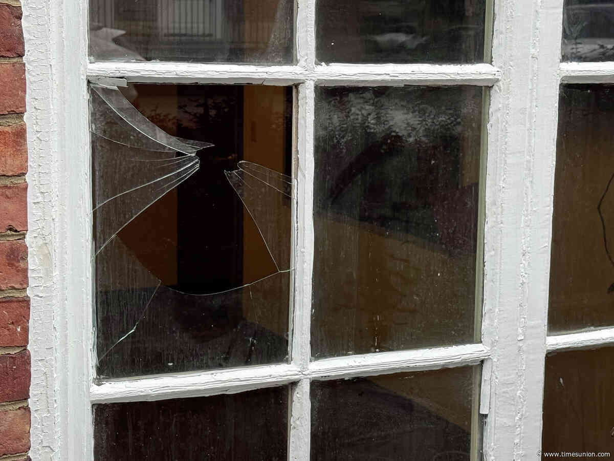 Democratic campaign office in Albany vandalized with smashed window