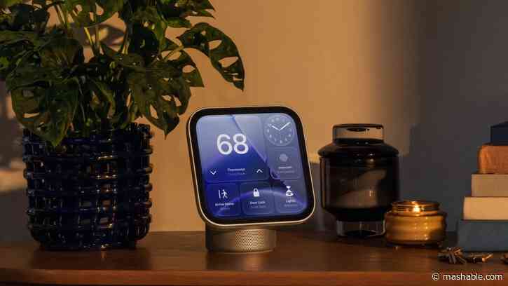 Apple releases HomeView smart display with Siri AI