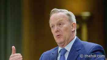 Spicer weighs in on Zacharia's White House press briefing: 'I felt bad for her'