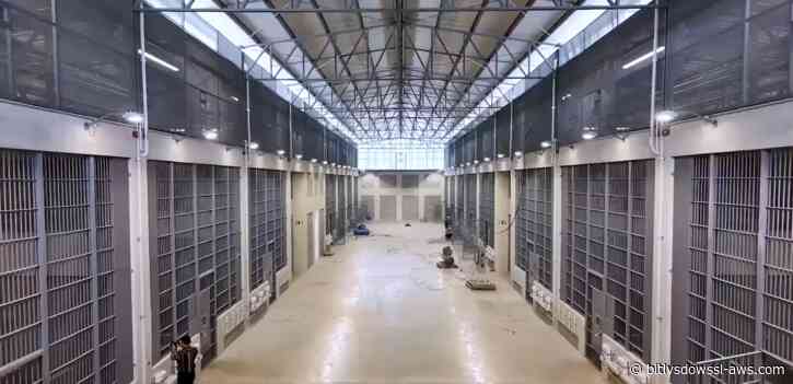 Costa Rica inaugura el Cacco, prisión de máxima seguridad inspirada en el modelo de Bukele