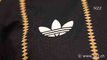 Adidas klagt in Australien gegen einen Modehändler wegen Kleidung mit vier Streifen