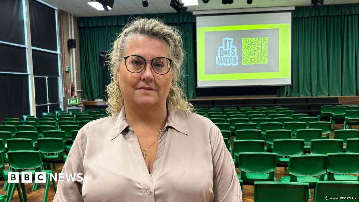 'My daughter was murdered, never leave your friends'