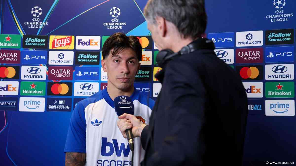Sources: Man United assessing Martínez comments as player releases statement
