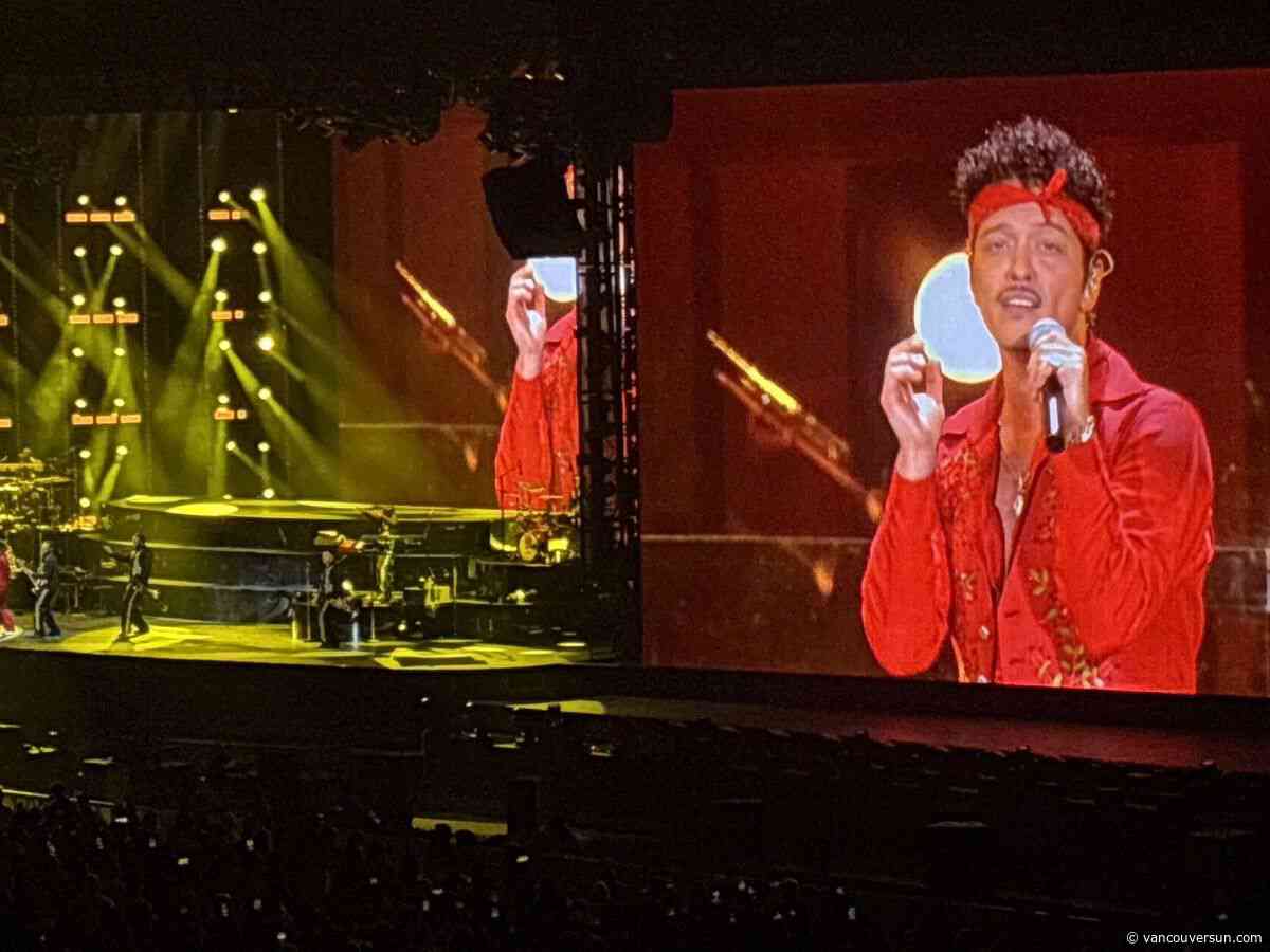 RECAP: Bruno Mars in fine voice to launch Vancouver run | Fans descend on the merch tables