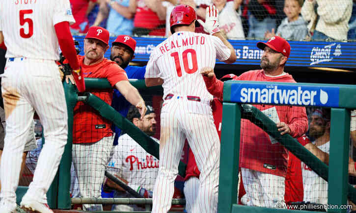 Report: Phillies to part ways with hitting coach Kevin Long, infield coach Bobby Dickerson