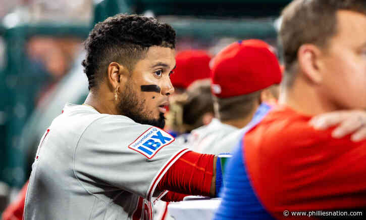 Stay or Go: Should the Phillies bring back Luis Arraez?
