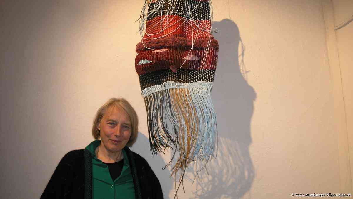 Ausstellung: Die Skulpturen sind bodenständig und ragen zugleich gen Himmel