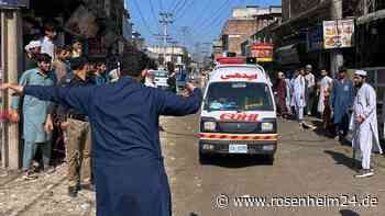 Schuldach in Pakistan stürzt ein - Mindestens 28 Schüler tot