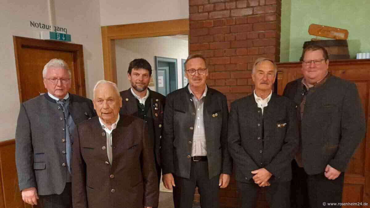 150 Jahre Krieger- und Soldatenverein Hochstätt: Unwetter verkürzt Gedenkakt