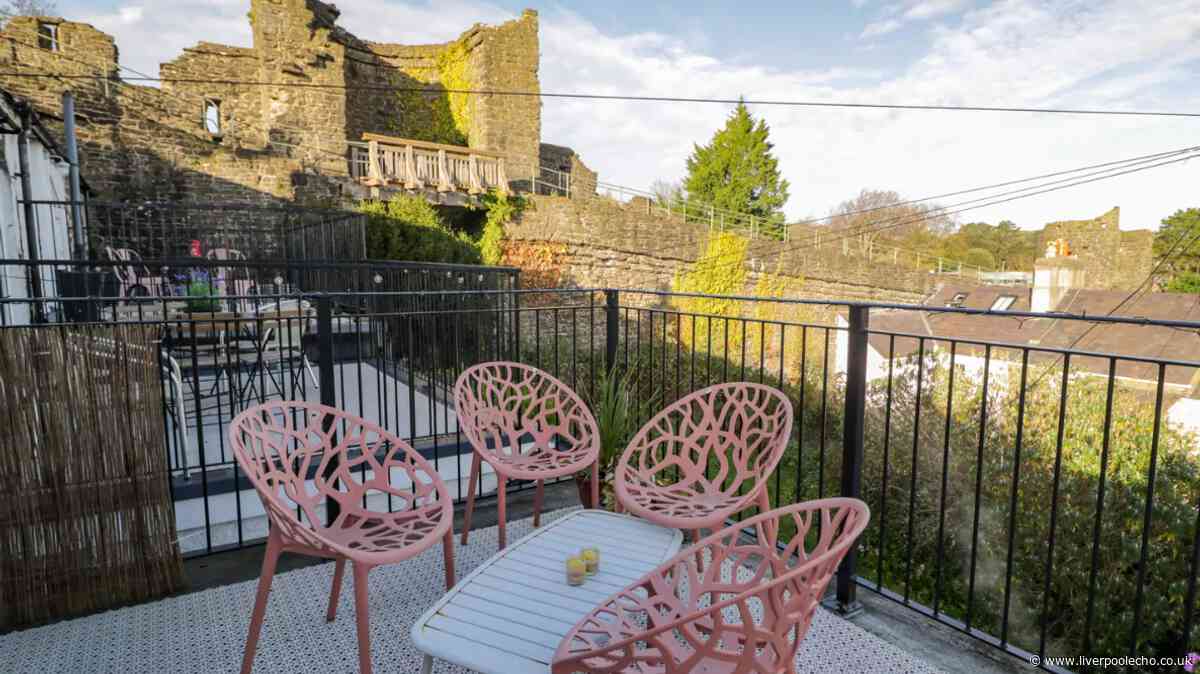 Peaceful pet-friendly North Wales cottage with cosy fireplace