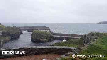 'Dark day for Lewis' as one fisherman dead and two missing