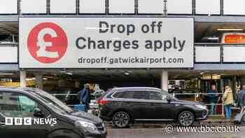 Drop-off charges at UK airports to be reviewed after sharp increase
