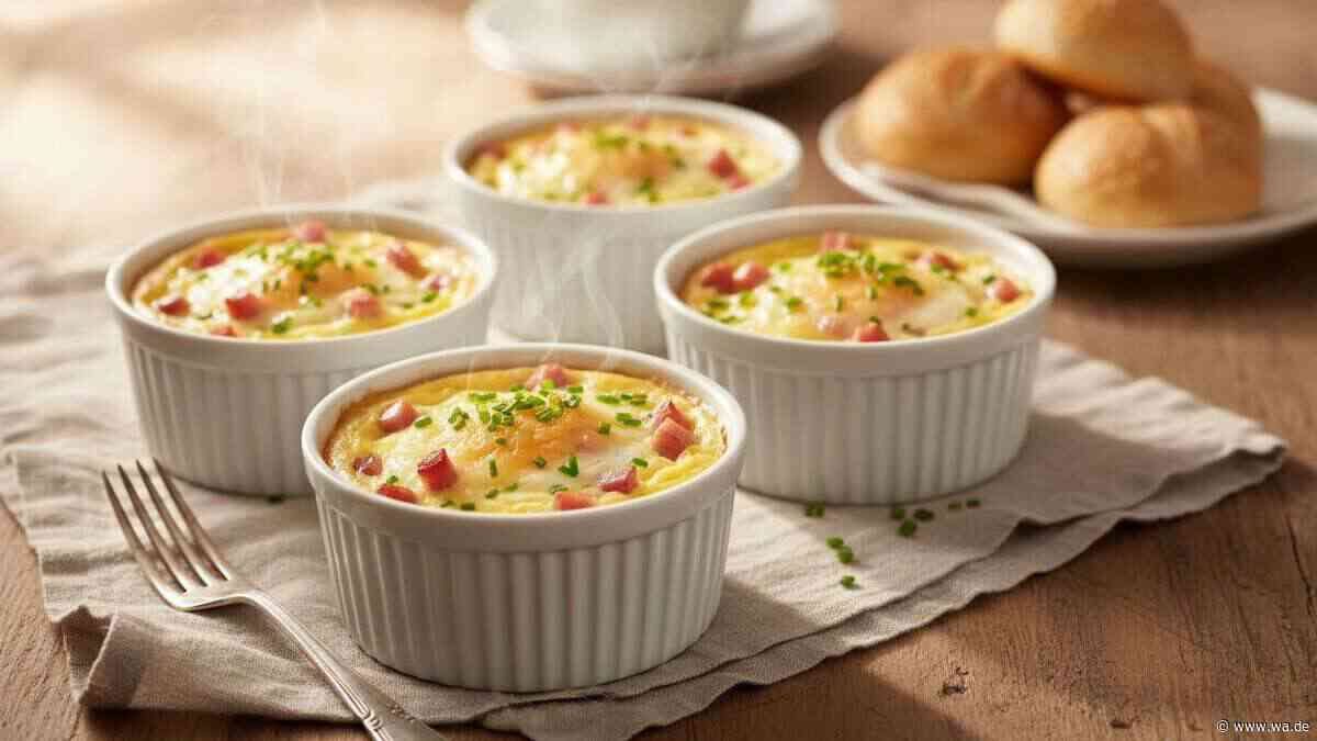 Schnell vorbereitet: Rührei aus dem Ofen mit Schinken, Gouda und Schnittlauch