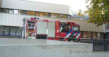 Vaatwasser vliegt in brand in gemeentehuis Drimmelen, brandweer rukt uit