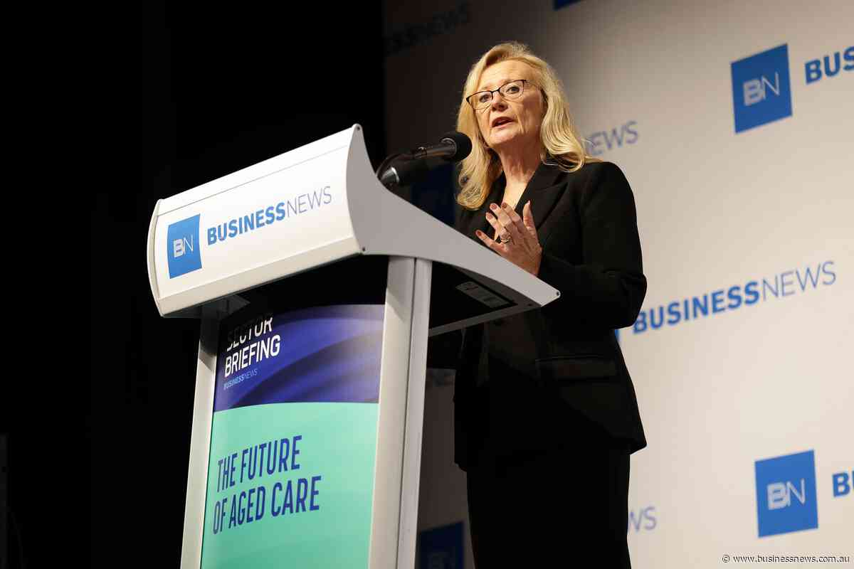 WA starts new health boss search as Bowen announces exit