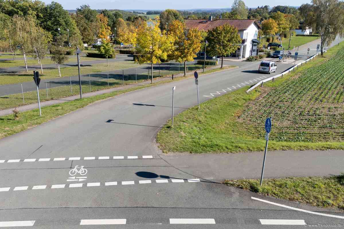 Schwerer Unfall: Auto erfasst am Pöhler Gunzenberg E-Bike-Fahrerin