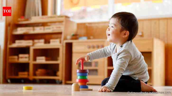 Toddlers’ brains engage more during books and puzzles with parents, first-of-its-kind EEG study finds