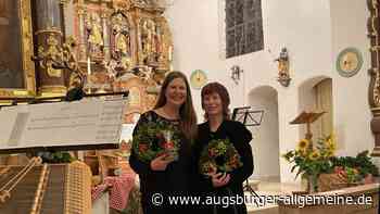 Gäste singen und jodeln mit den beiden Musikerinnen