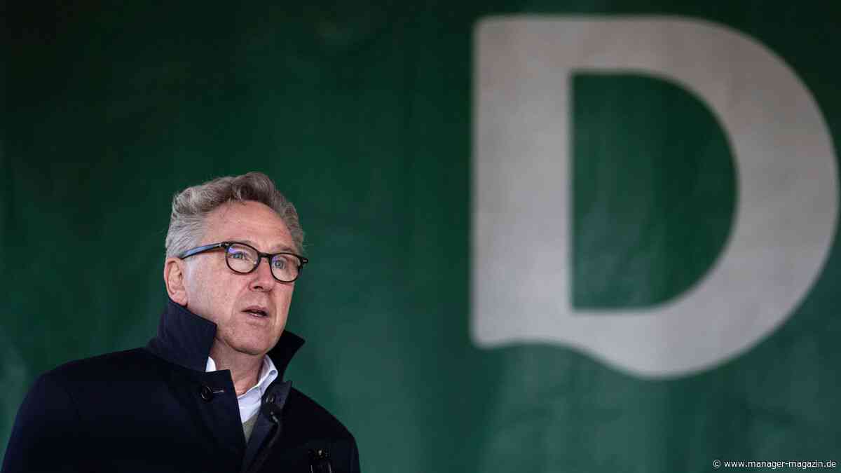 Deichmann: Der Deutsche-Bank-Chef Christian Sewing soll Heinrich Deichmann helfen
