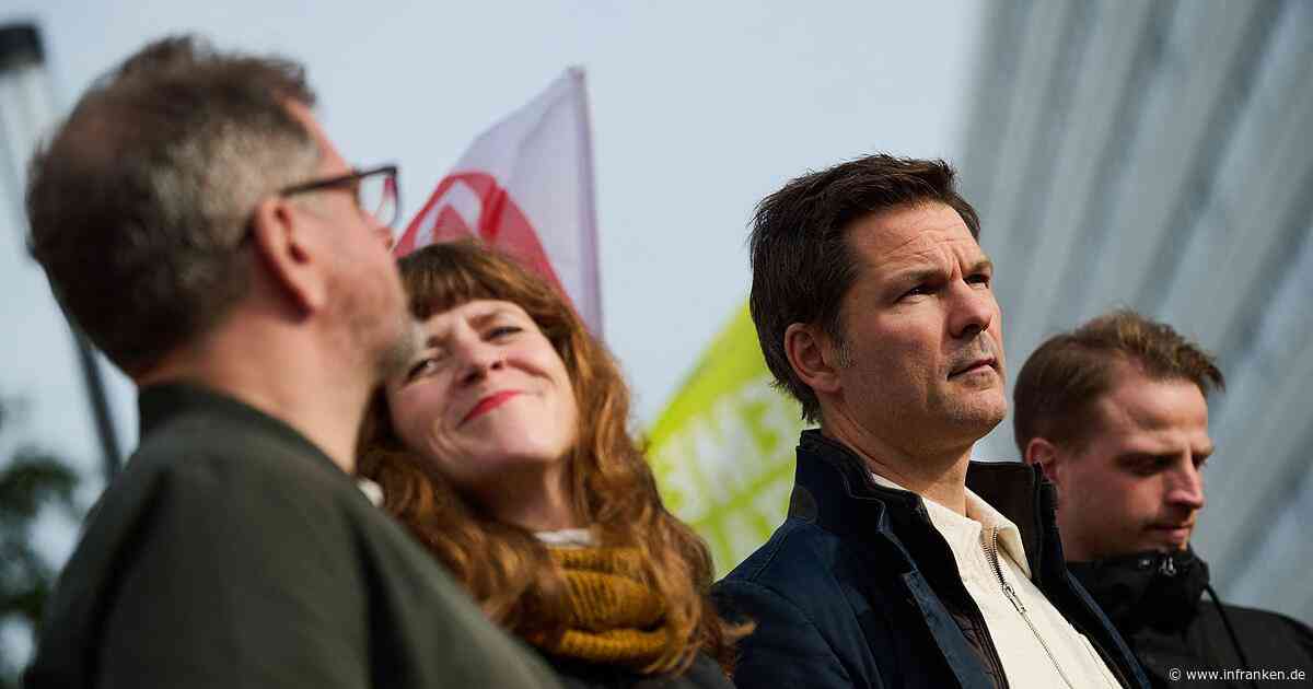 Trotz vieler Hürden: Berliner Parteien sondieren weiter