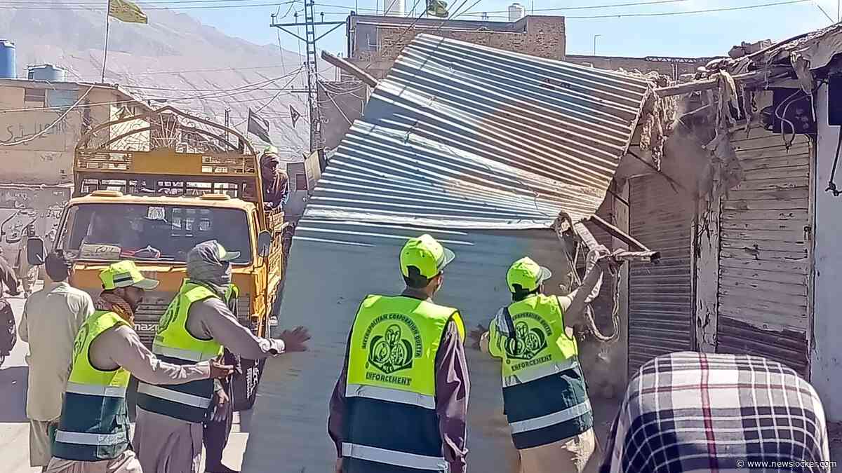 Schooldak ingestort in Pakistan: 35 kinderen dood, meer dan 50 gewonden