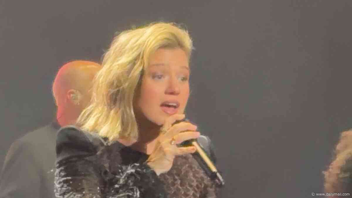 Kelly Clarkson returns to the stage amid furious Brooklyn store feud over $15,000 singing bird ornament