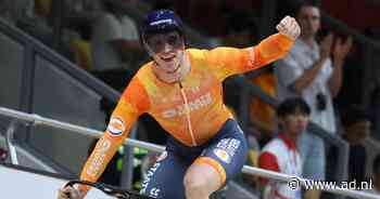 Harrie Lavreysen als eerste renner ooit voor de vijfde keer wereldkampioen op de keirin: ‘Dit is wel heel lekker’
