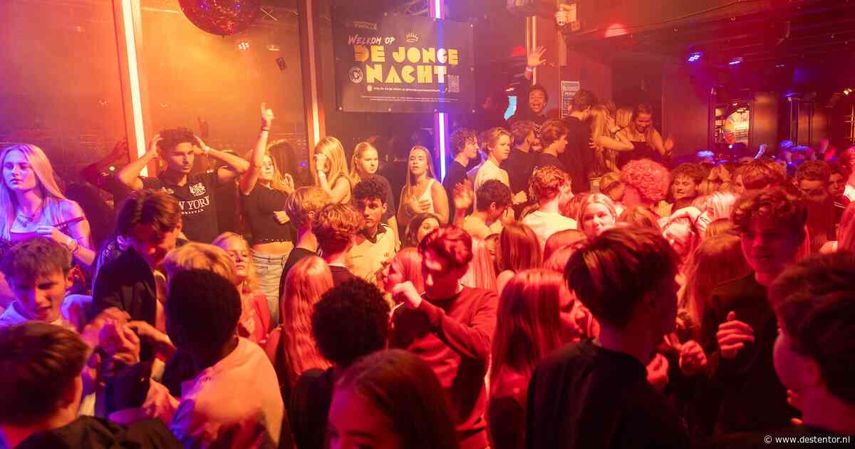Eerst danste niemand, nu gaat feestcafé uit zijn dak op alcoholvrij tienerfeest in Zwolle