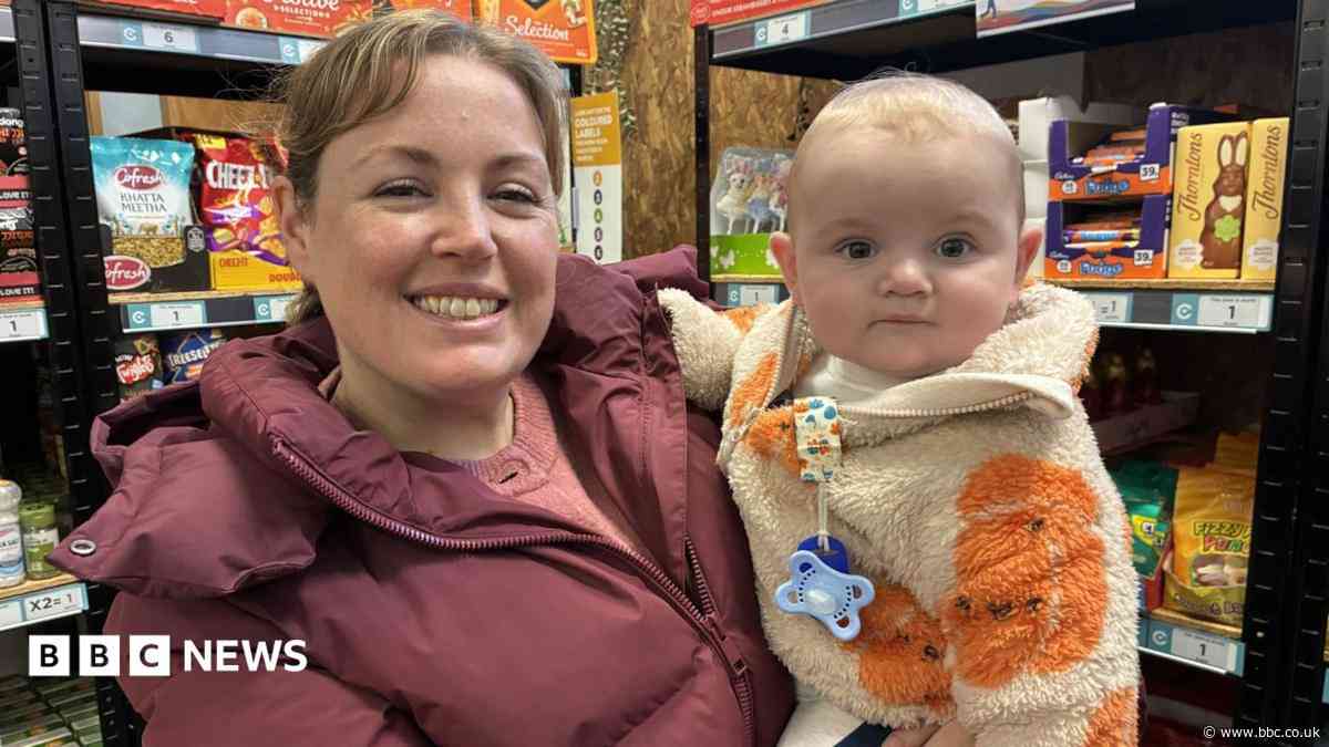 'It's definitely tight trying to budget on maternity leave'