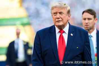 Trump Says Government Leakers 'Should Be Shot' and Calls Them 'The Scum of the Earth' at Arizona Rally