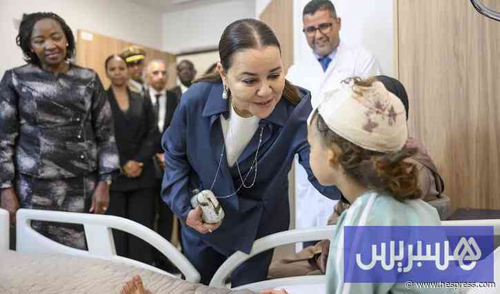 الأميرة للا أسماء تزور أطفال زراعة القوقعة