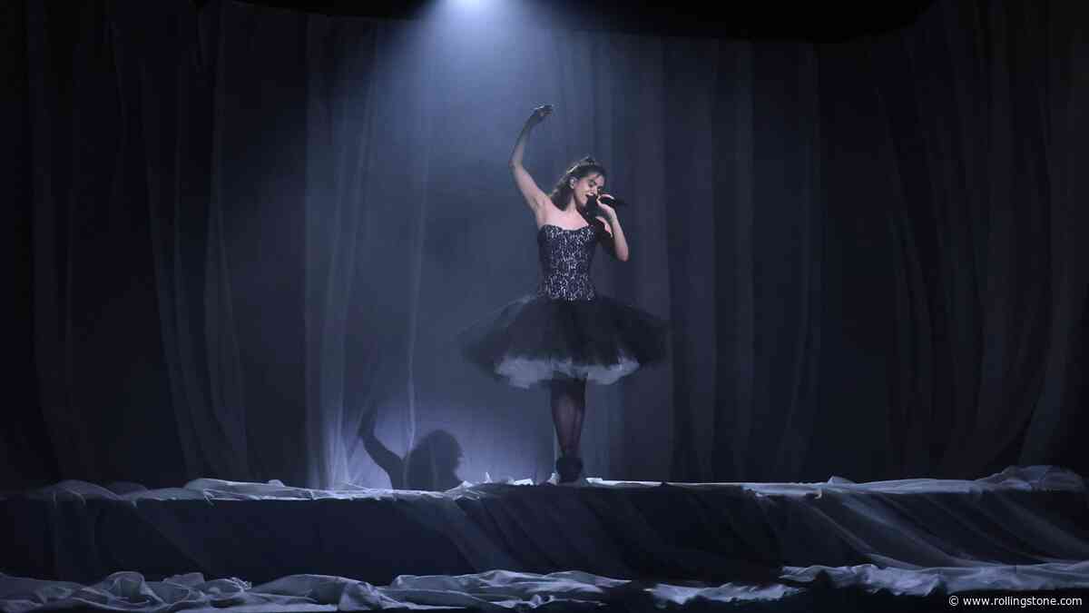 ‘It’s a Magic Trick’: Ballerinas Weigh In on Gravity-Defying Rosalía Performance
