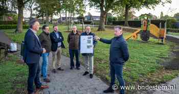 Eeuwenoud en enig parkje Eikelhof in Ossendrecht voor 1,5 ton verlevendigd: ‘Voor kinderen en hun opa’s en oma’s’