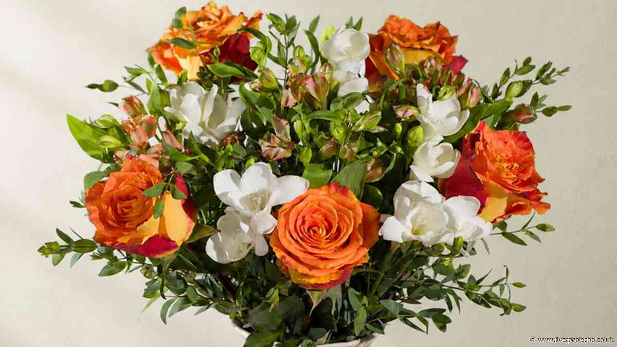 'Best flowers I've ever sent' are autumn bouquets posted through the letterbox