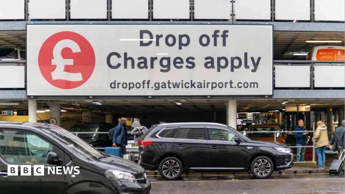 Drop-off charges at UK airports to be reviewed after sharp increase