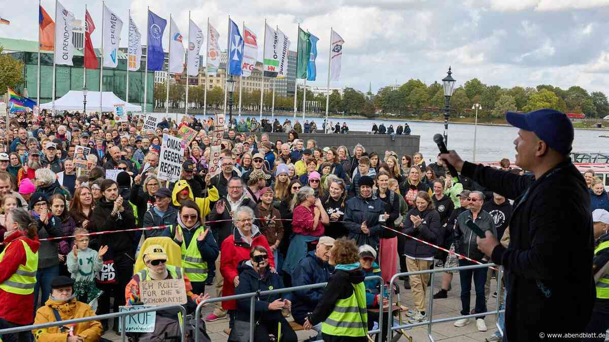 Hassmails wegen Exkursion: Lehrer wollten mit Hamburger Schülern zur Prüf-Demo