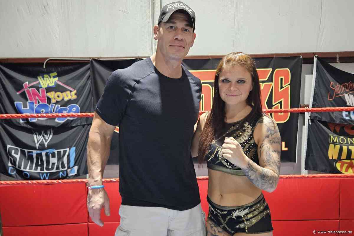 Tipps von Hollywood-Star John Cena und dem „Undertaker“: Mittweidaer Wrestlerin trifft die Stars der Szene