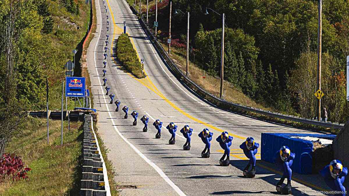 In piedi su uno skateboard a oltre 150 km/h: il video del nuovo record del mondo di Diego Poncelet