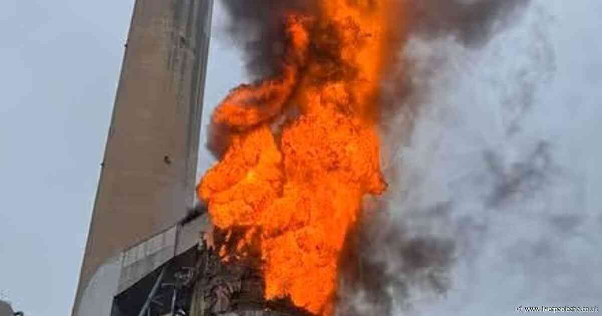 10 photos as huge fire breaks out at Fiddlers Ferry power station