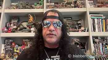 SLASH Says GUNS N' ROSES Was 'Talking About' Doing Las Vegas Sphere Residency But Opted Against It