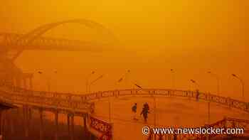 Indonesië sproeit droogijs in wanhopige poging om giftige smog te verdrijven