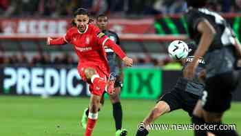 FC Twente viert jubileumwedstrijd met zuinige zege op tiental FC Thun in Conference League