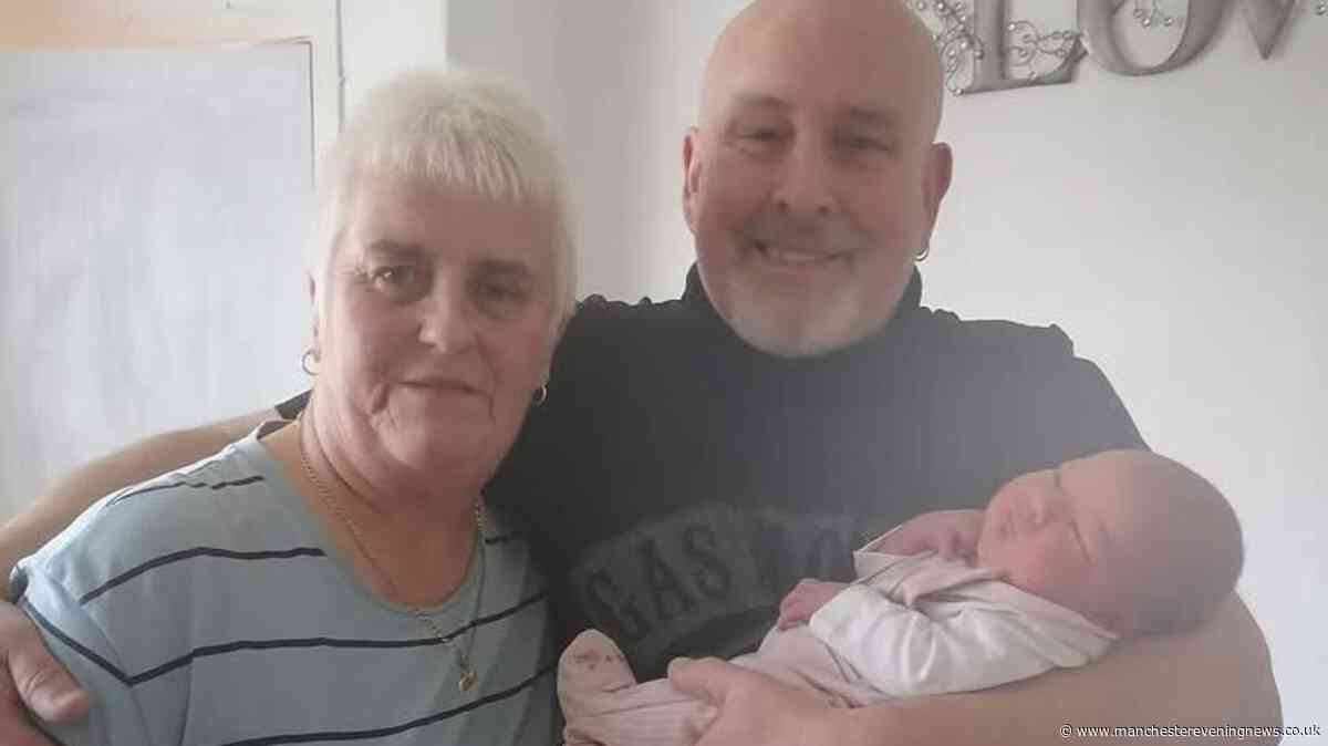 Police launch manslaughter investigation into death of loving mum 'after row on bus'