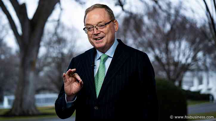 White House economic chief reveals why Americans aren't feeling optimistic about economy