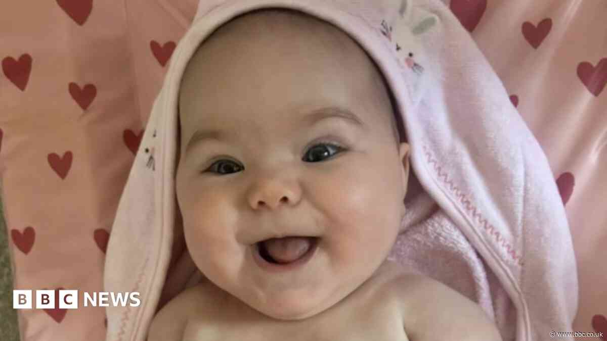 'Missed opportunities' to save baby, inquest told