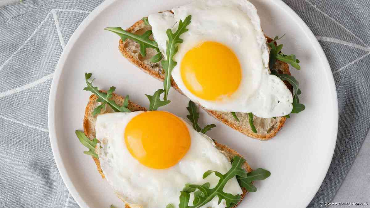 I asked chefs how to make restaurant-level fried eggs — a three-word step