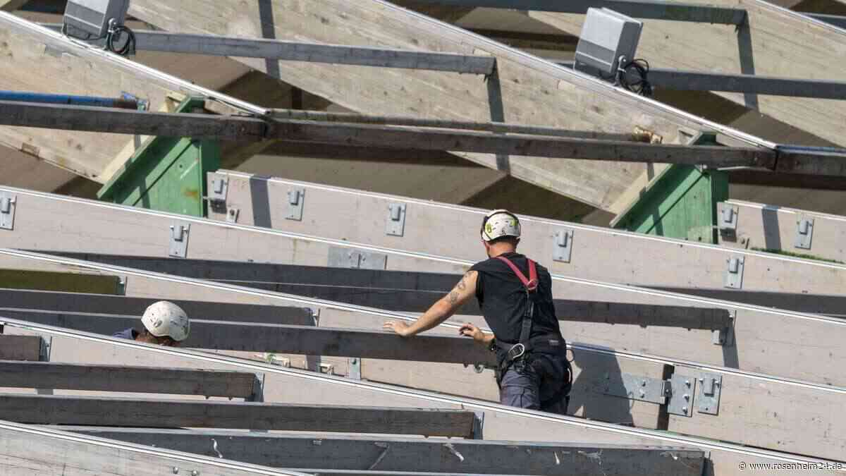 Dachdecker stürzte bei Chieminger Kieswerk in den Tod: Fahrlässige Tötung durch Vorarbeiter?