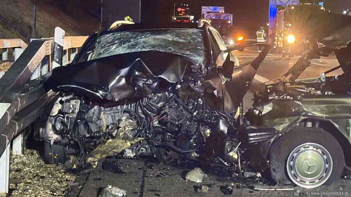 Tragödie auf Autobahn Richtung München: Ein Toter (†40), drei teils Schwerverletzte