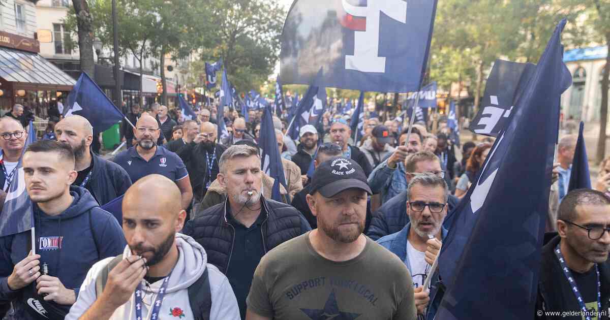 Frankrijk zit klem tussen demonstranten en financiële markten