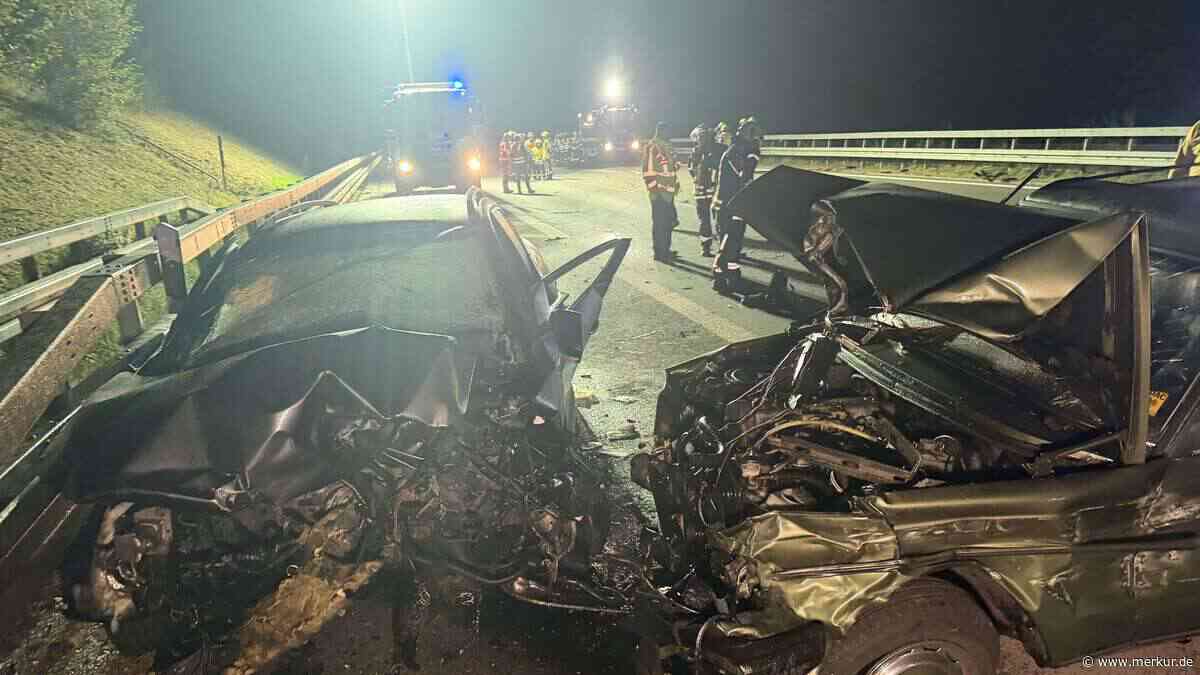 Mann stirbt bei Unfall auf A9: Fahrbahn Richtung München  stundenlang gesperrt